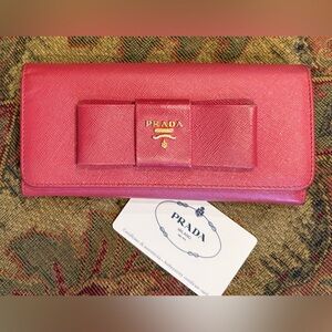 EUC Prada Leather Wallet w Bow, Pink